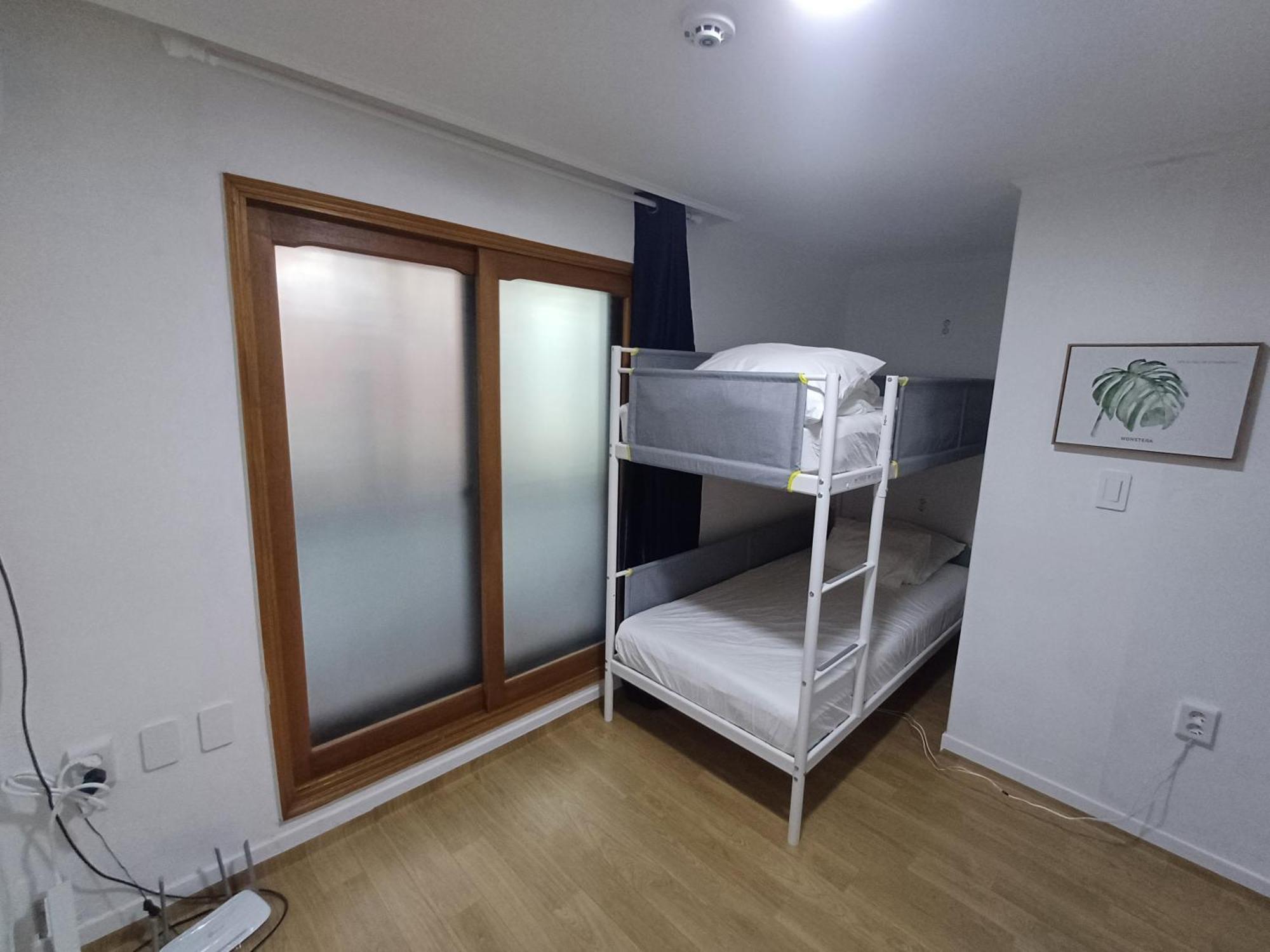 Ocean'S Guesthouse - Foreigners Only Seoul Exteriör bild